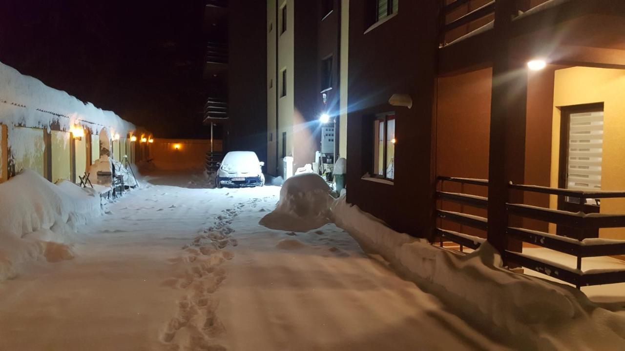 Hotel Apartament Eldya Comfort&Suites Предеал Екстериор снимка