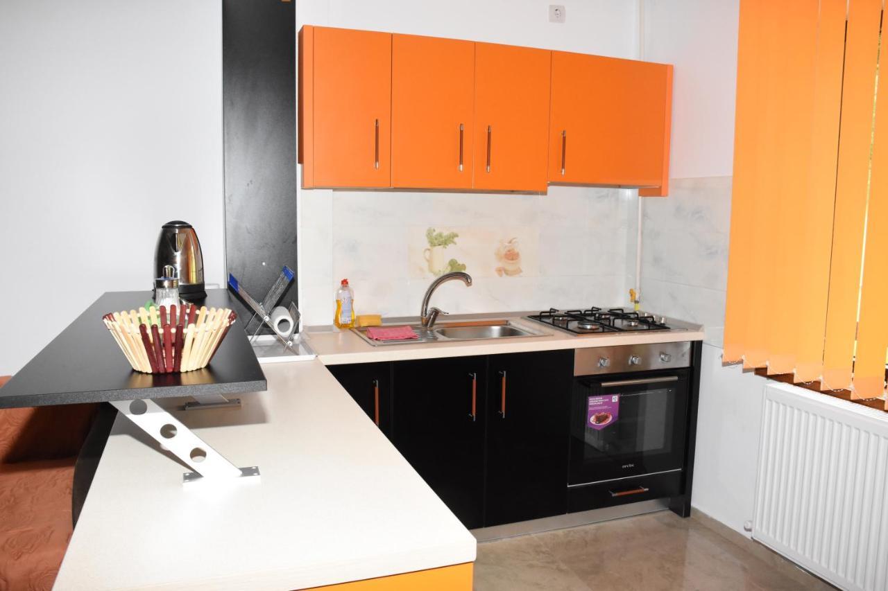 Hotel Apartament Eldya Comfort&Suites Предеал Екстериор снимка