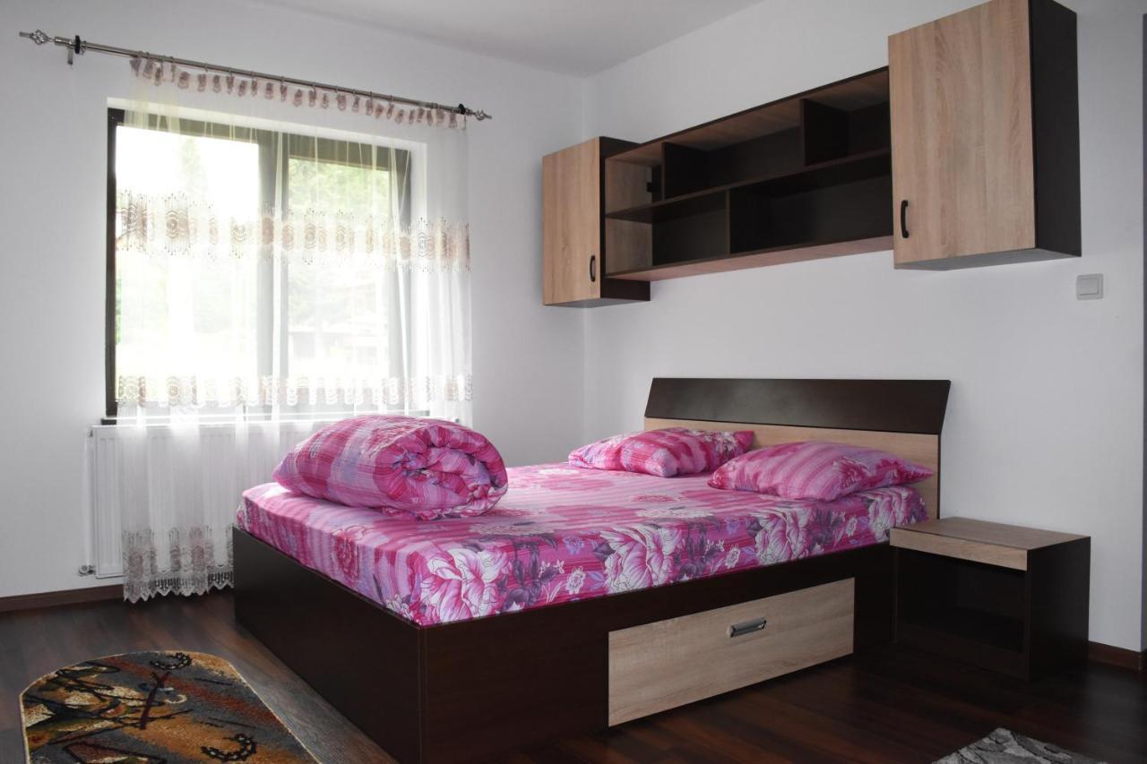 Hotel Apartament Eldya Comfort&Suites Предеал Екстериор снимка