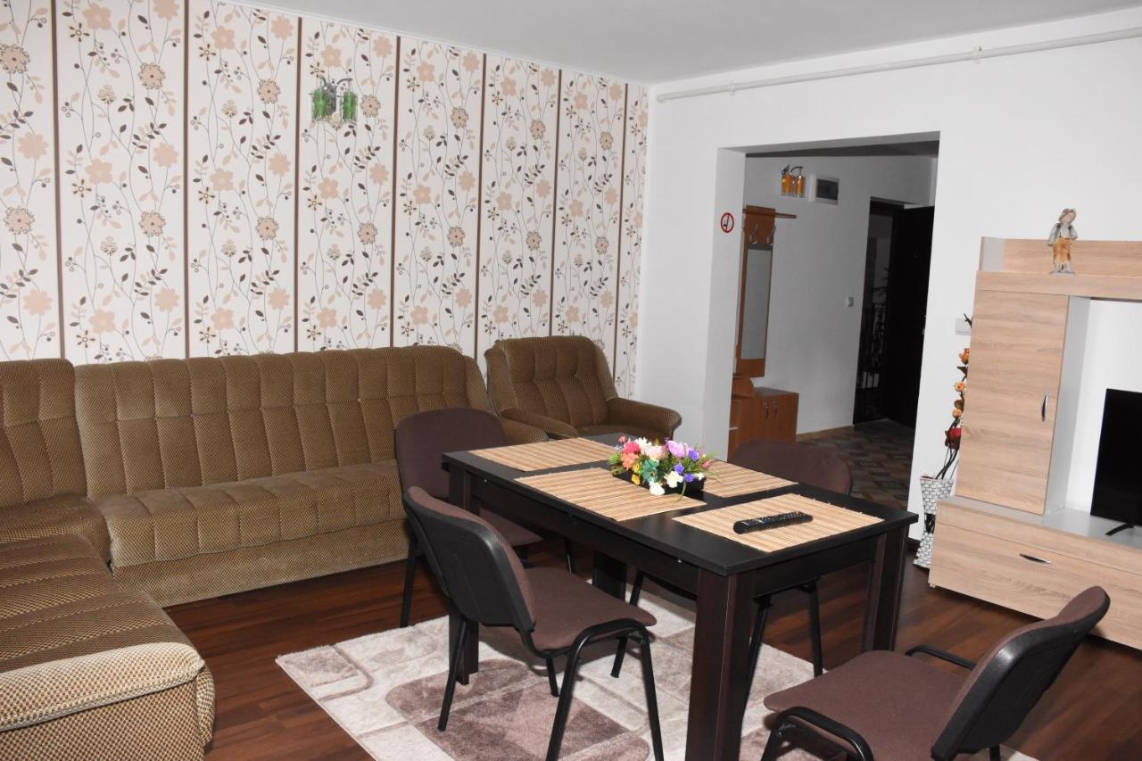 Hotel Apartament Eldya Comfort&Suites Предеал Екстериор снимка