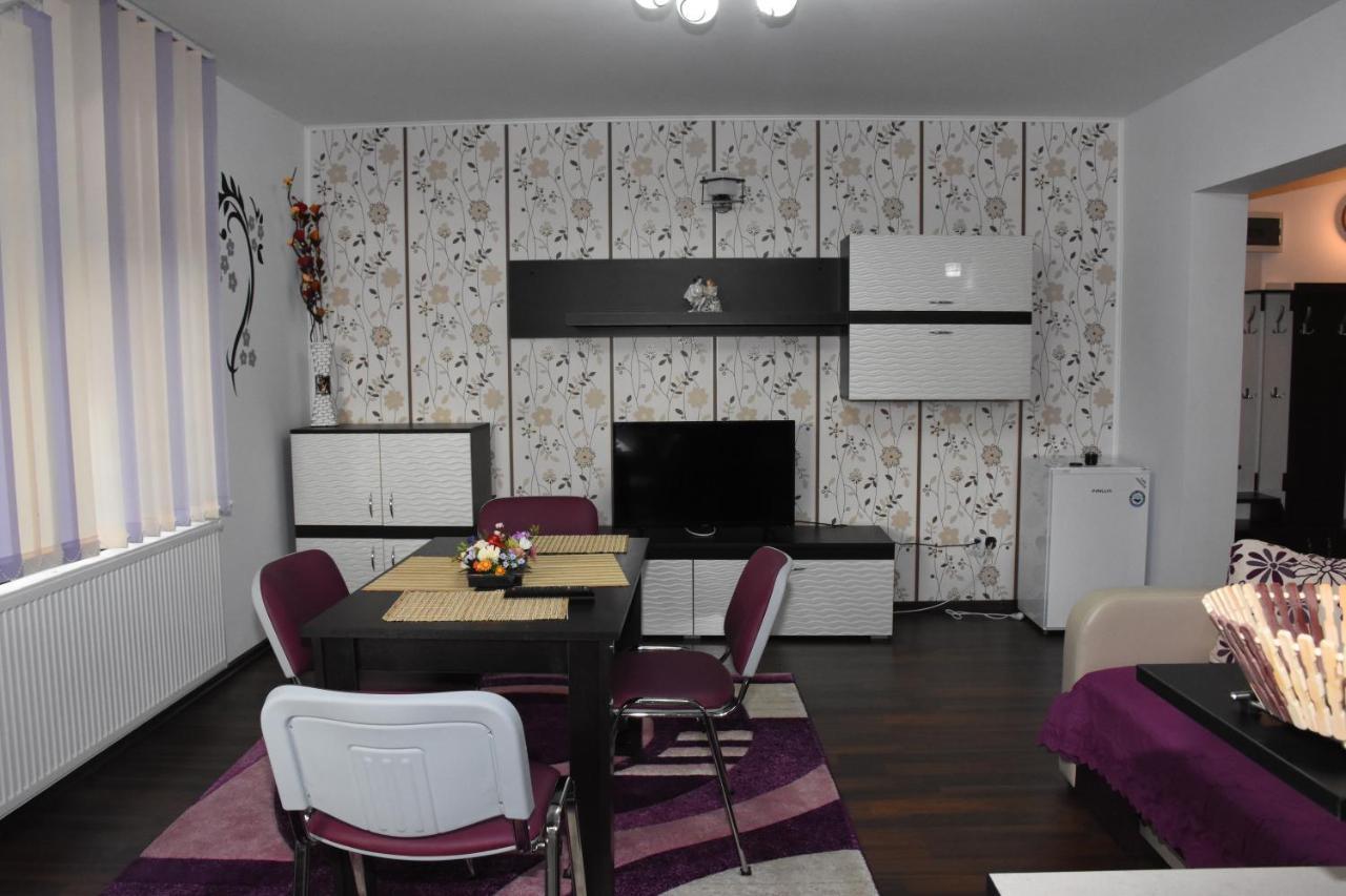 Hotel Apartament Eldya Comfort&Suites Предеал Екстериор снимка