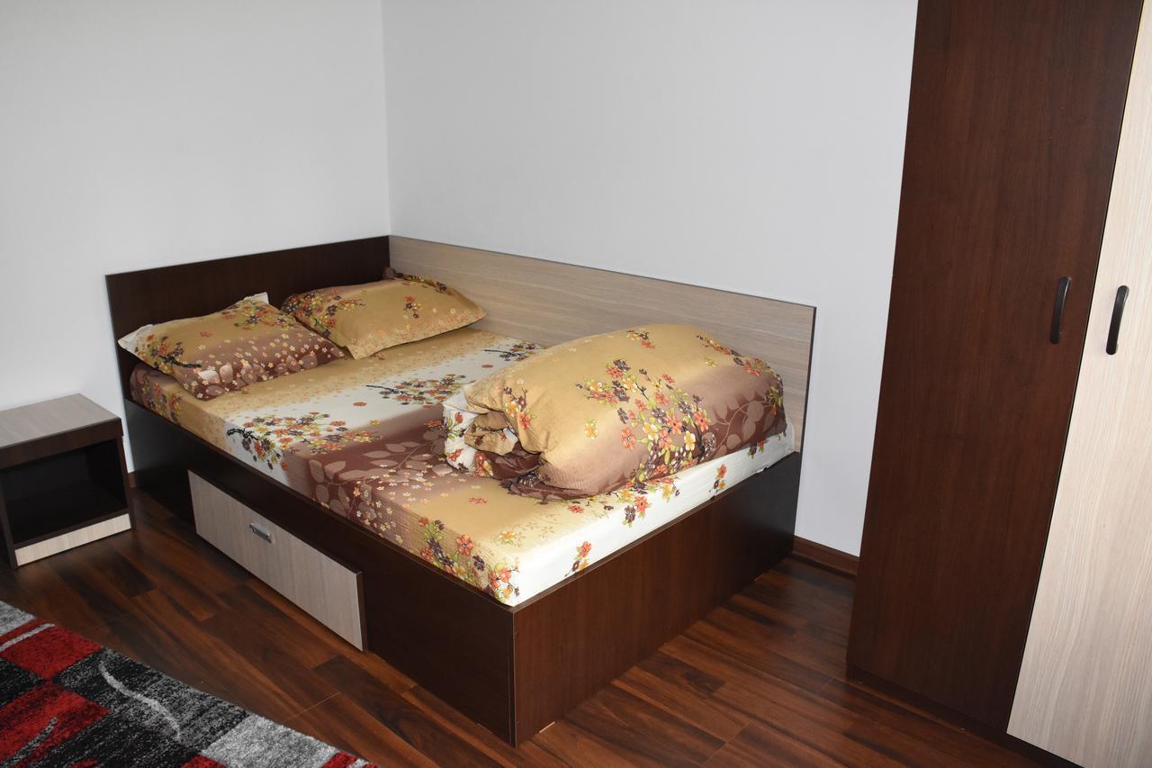 Hotel Apartament Eldya Comfort&Suites Предеал Екстериор снимка