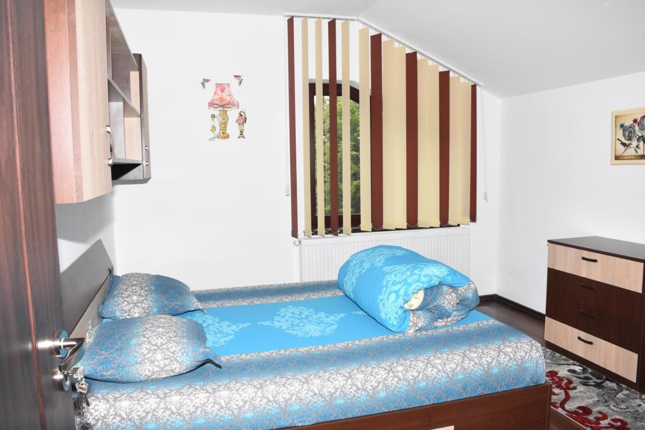 Hotel Apartament Eldya Comfort&Suites Предеал Екстериор снимка