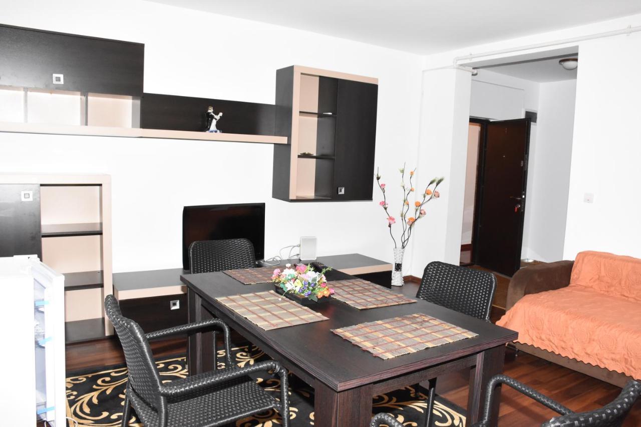 Hotel Apartament Eldya Comfort&Suites Предеал Екстериор снимка
