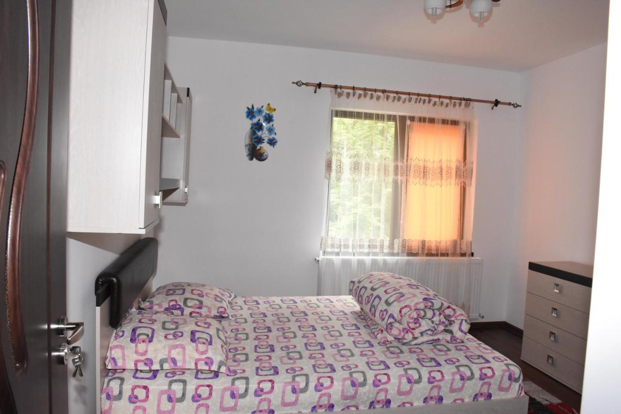 Hotel Apartament Eldya Comfort&Suites Предеал Екстериор снимка