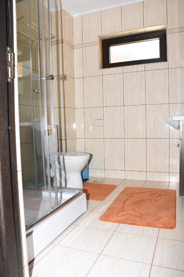 Hotel Apartament Eldya Comfort&Suites Предеал Екстериор снимка